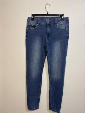 Tahari skinny Jeans